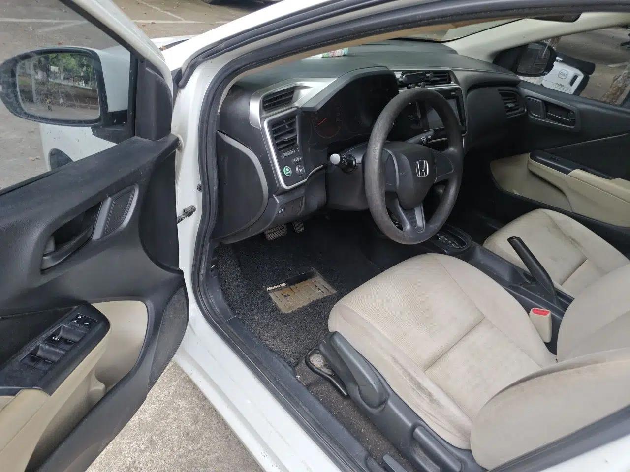 Honda City 2017 1.5L CVT Comfort Version — миниатюра 16