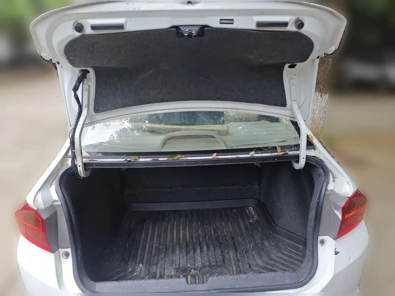 Honda City 2017 1.5L CVT Comfort Version — миниатюра 19