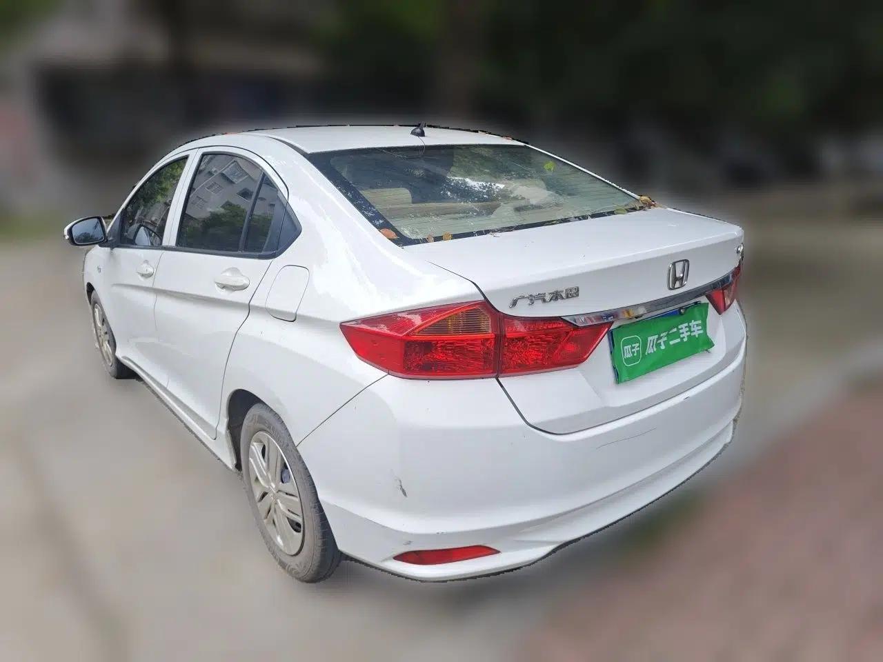 Honda City 2017 1.5L CVT Comfort Version — миниатюра 4