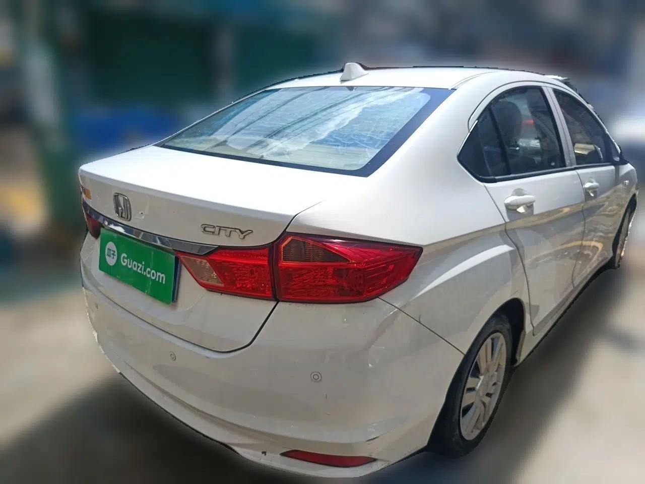 Honda City 2015 1.5L manual Comfort version — миниатюра 6