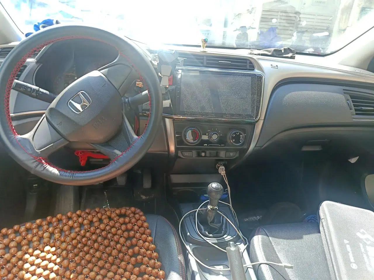 Honda City 2015 1.5L manual Comfort version — миниатюра 9