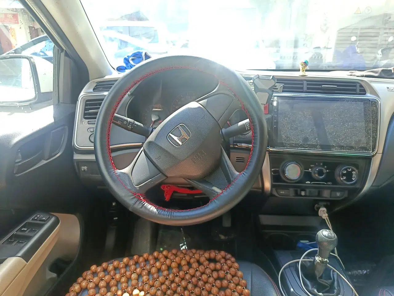 Honda City 2015 1.5L manual Comfort version — миниатюра 10