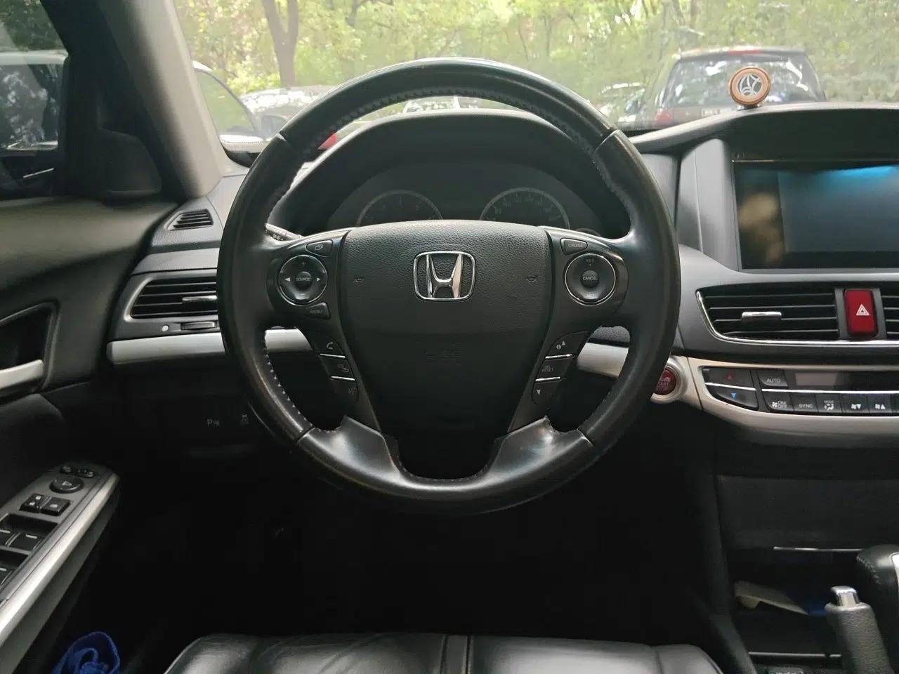 Honda Crosstour 2014 2.4L Luxury Edition — миниатюра 10