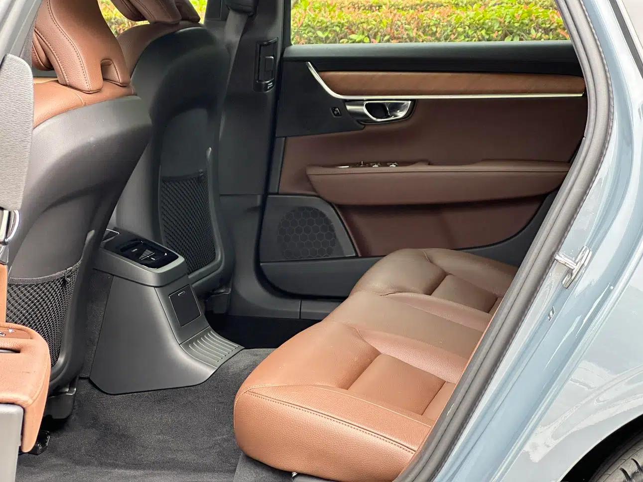 2021 Volvo S90 PHEV T8 E-Drive Hybrid Smart Luxury Edition — миниатюра 14