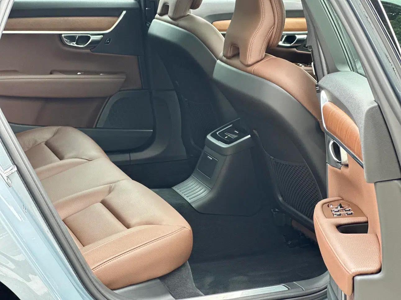2021 Volvo S90 PHEV T8 E-Drive Hybrid Smart Luxury Edition — миниатюра 8
