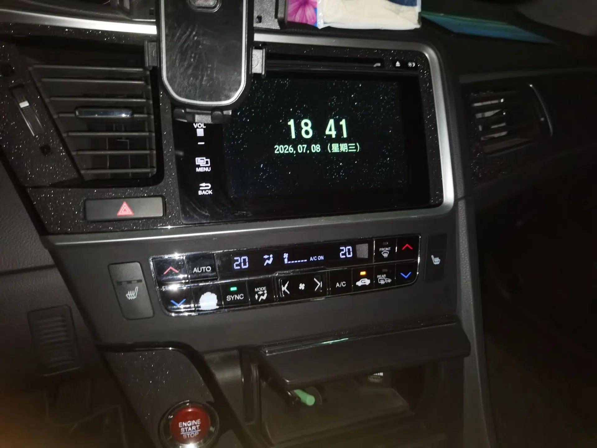 Honda Spirior 2015 2.4L Prestige Edition — миниатюра 13