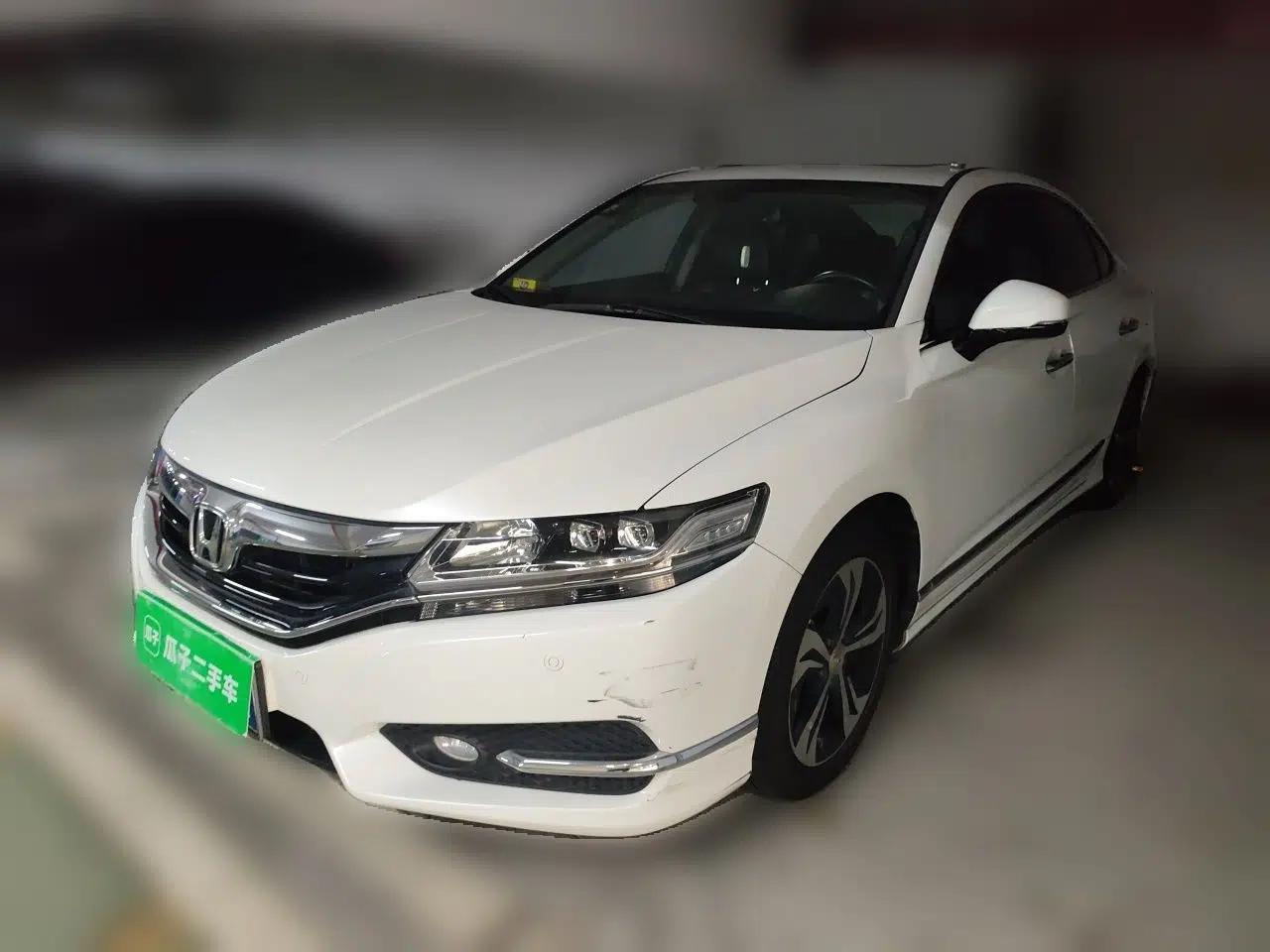 Honda Spirior 2015 2.4L Prestige Edition — миниатюра 1