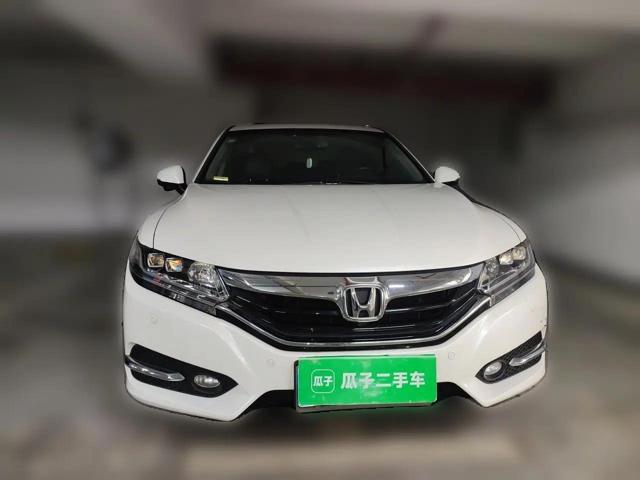 Honda Spirior 2015 2.4L Prestige Edition — миниатюра 2