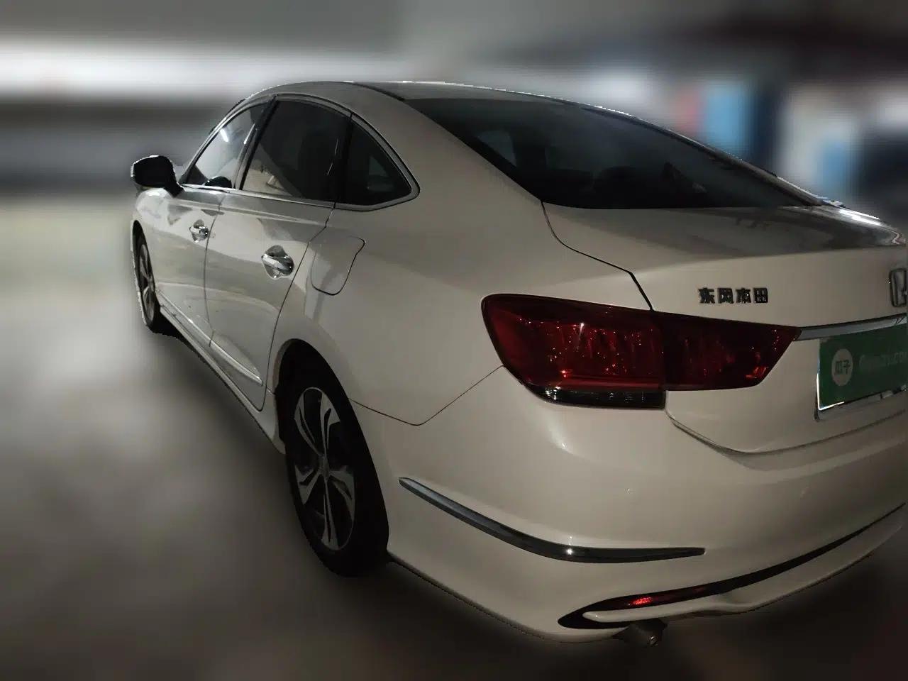Honda Spirior 2015 2.4L Prestige Edition — миниатюра 4
