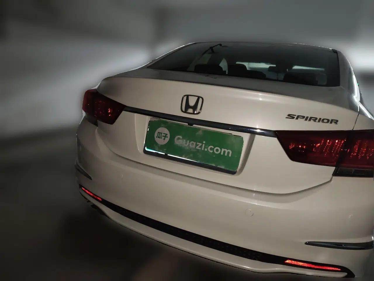 Honda Spirior 2015 2.4L Prestige Edition — миниатюра 5