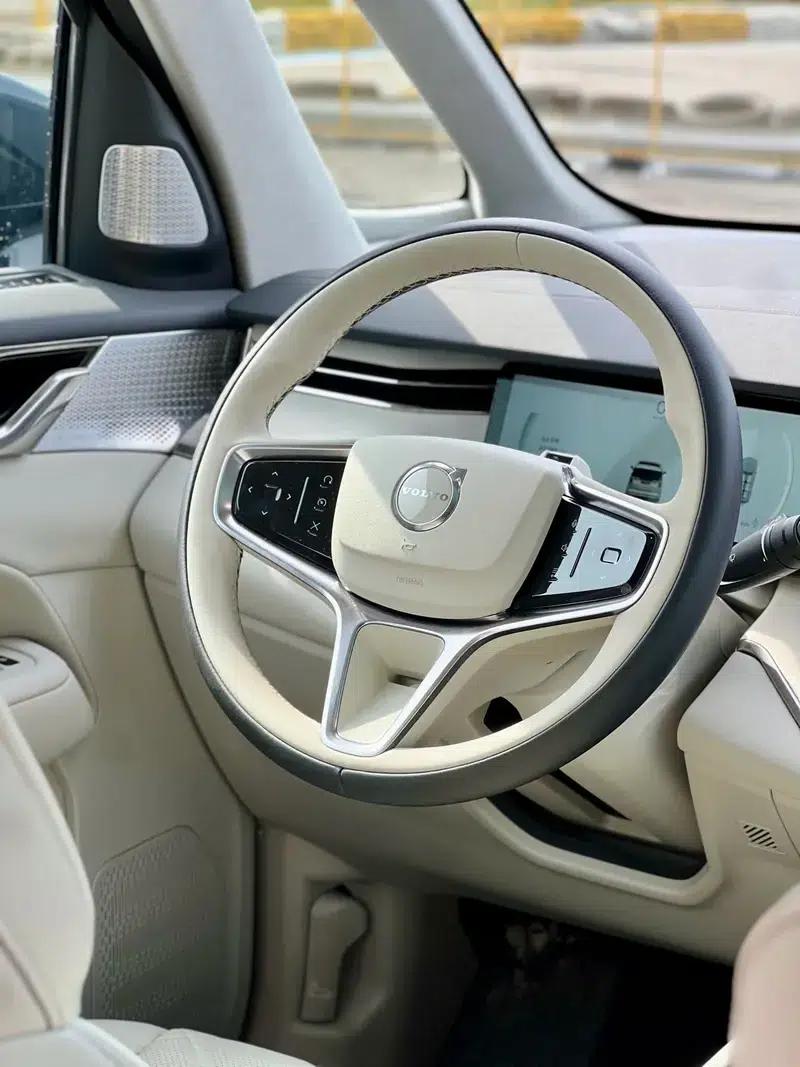 Volvo EM90 2025 Ultra 6-seater — миниатюра 8