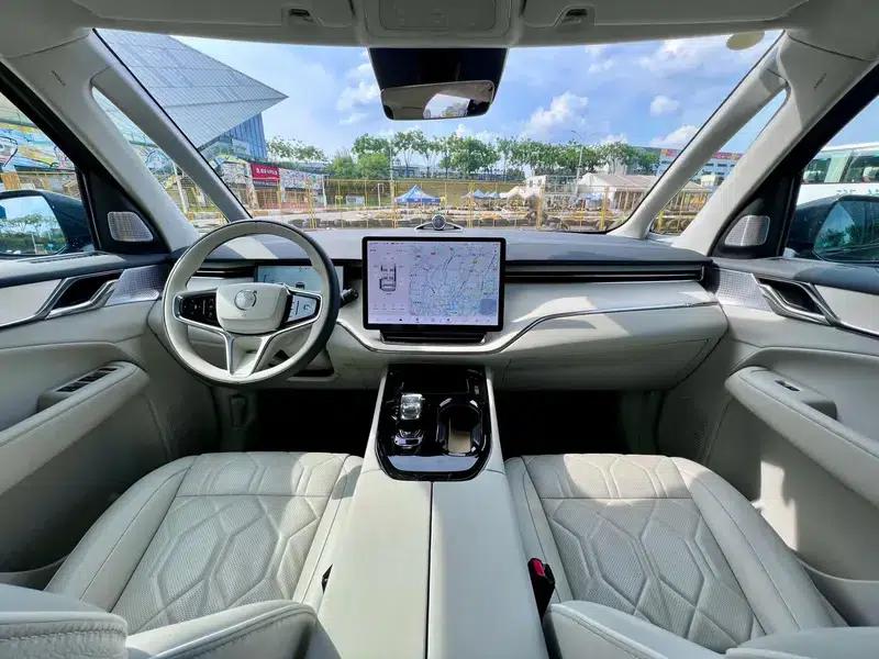 Volvo EM90 2025 Ultra 6-seater — миниатюра 10