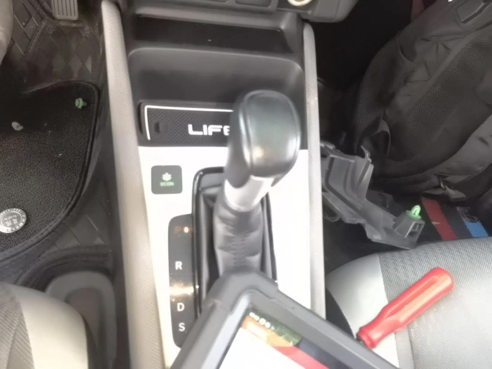 Honda LIFE 2021 1.5L CVT CRO-SS Fun Edition — миниатюра 16