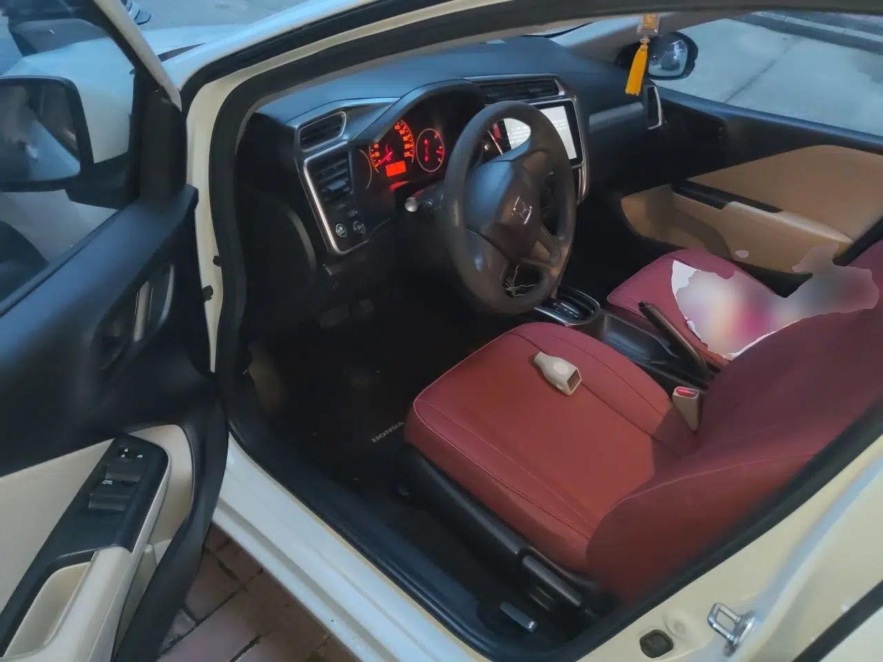 Honda Greiz 2016 1.5L CVT Classic Edition — миниатюра 16