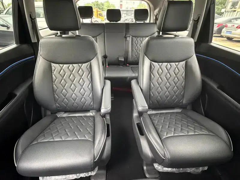 Wuling Jiachen 2022 1.5T CVT Premium Flagship Edition — миниатюра 18