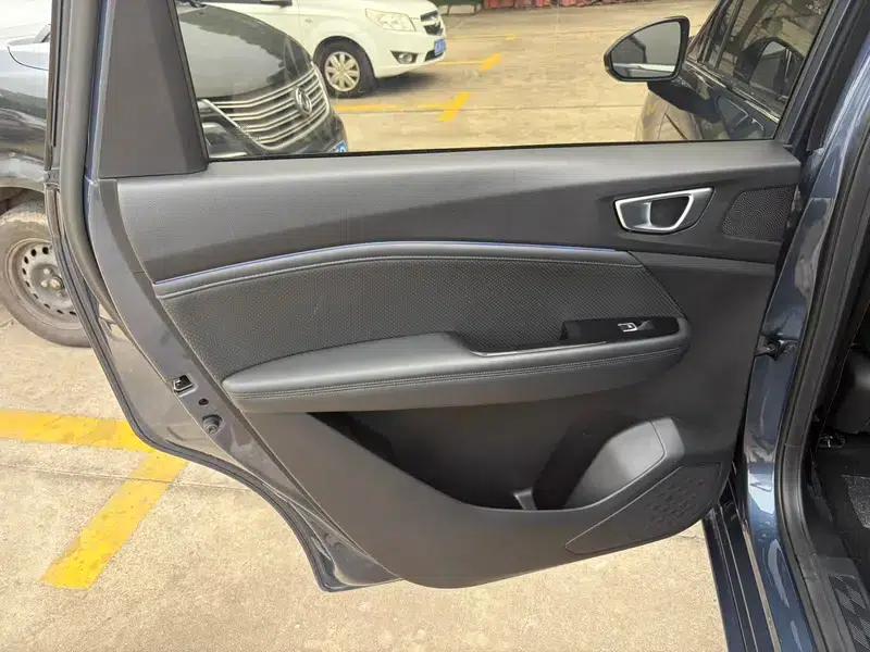 Wuling Jiachen 2022 1.5T CVT Premium Flagship Edition — миниатюра 8
