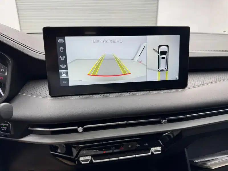 Wuling Jiachen 2022 1.5L Manual Enjoyment Elite Edition — миниатюра 11