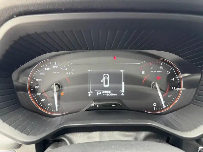 Wuling Jiachen 2022 1.5L Manual Enjoyment Elite Edition — миниатюра 12