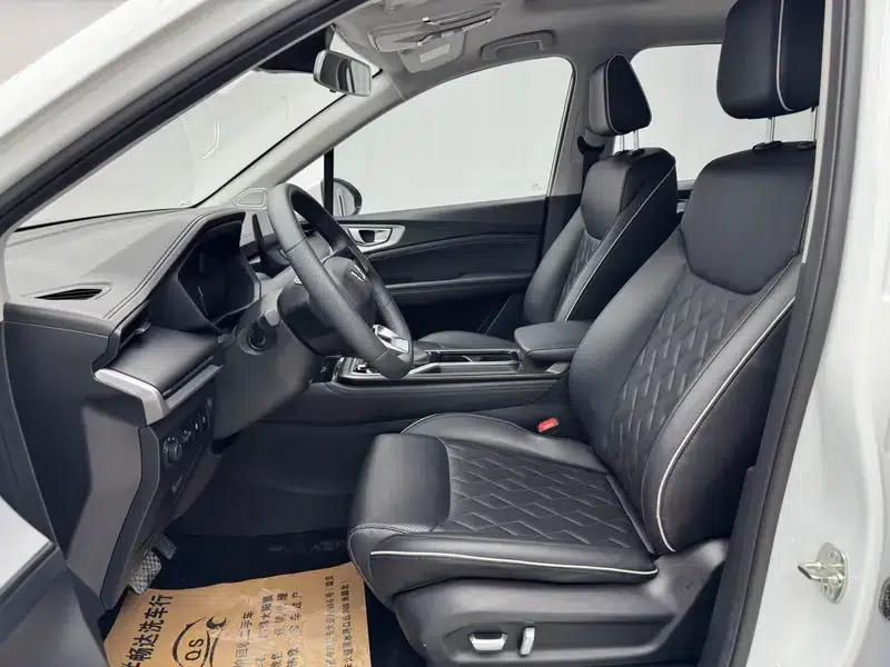 Wuling Jiachen 2022 1.5L Manual Enjoyment Elite Edition — миниатюра 15