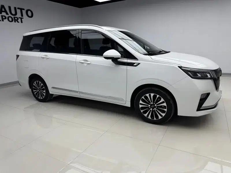 Wuling Jiachen 2022 1.5L Manual Enjoyment Elite Edition — миниатюра 6
