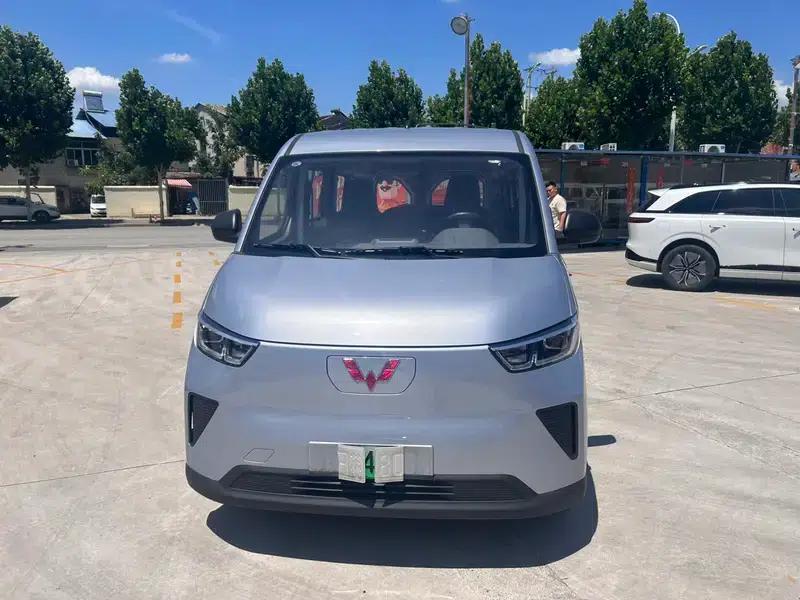 Wuling Yangguang 2024 Model 300km Comfort Bus Version 60kW — миниатюра 2