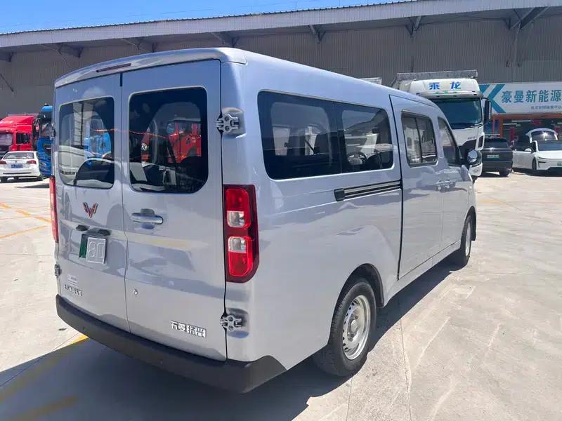 Wuling Yangguang 2024 Model 300km Comfort Bus Version 60kW — миниатюра 6