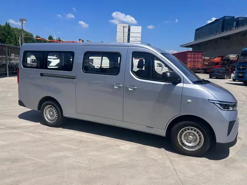 Wuling Yangguang 2024 Model 300km Comfort Bus Version 60kW — миниатюра 7
