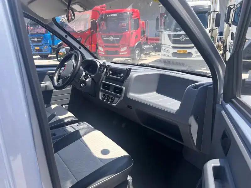 Wuling Yangguang 2024 Model 300km Comfort Bus Version 60kW — миниатюра 8