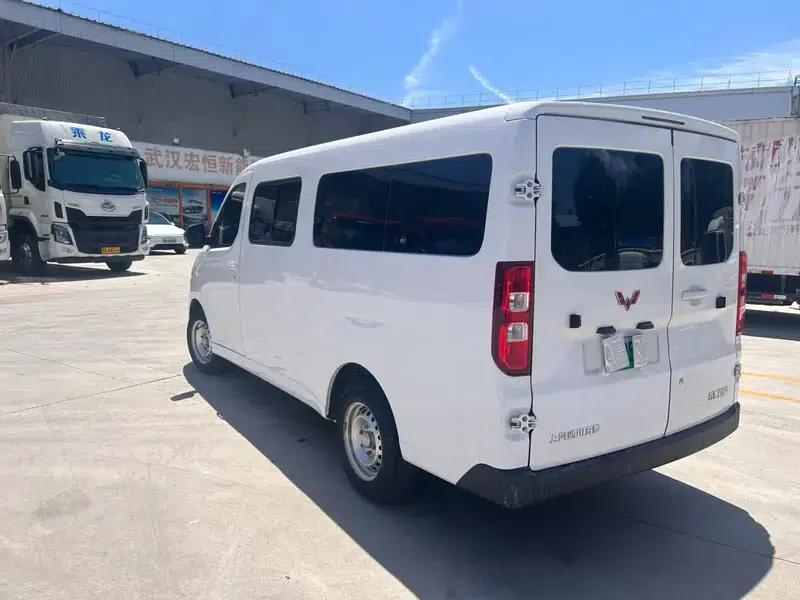 Wuling Yangguang 2024 Model 300km Comfort Edition with Closed Windows 60kW — миниатюра 4