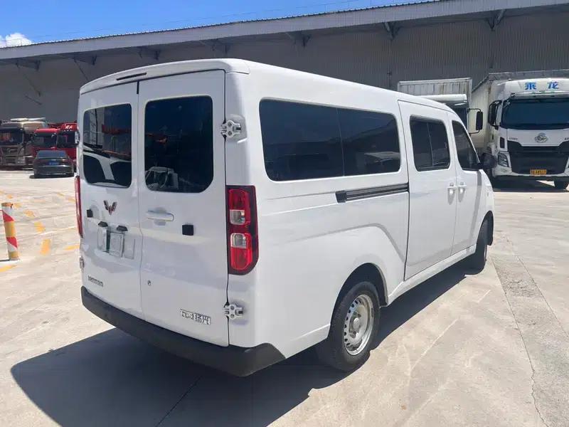 Wuling Yangguang 2024 Model 300km Comfort Edition with Closed Windows 60kW — миниатюра 6