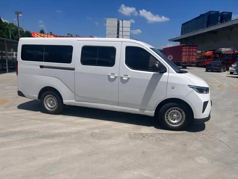 Wuling Yangguang 2024 Model 300km Comfort Edition with Closed Windows 60kW — миниатюра 7