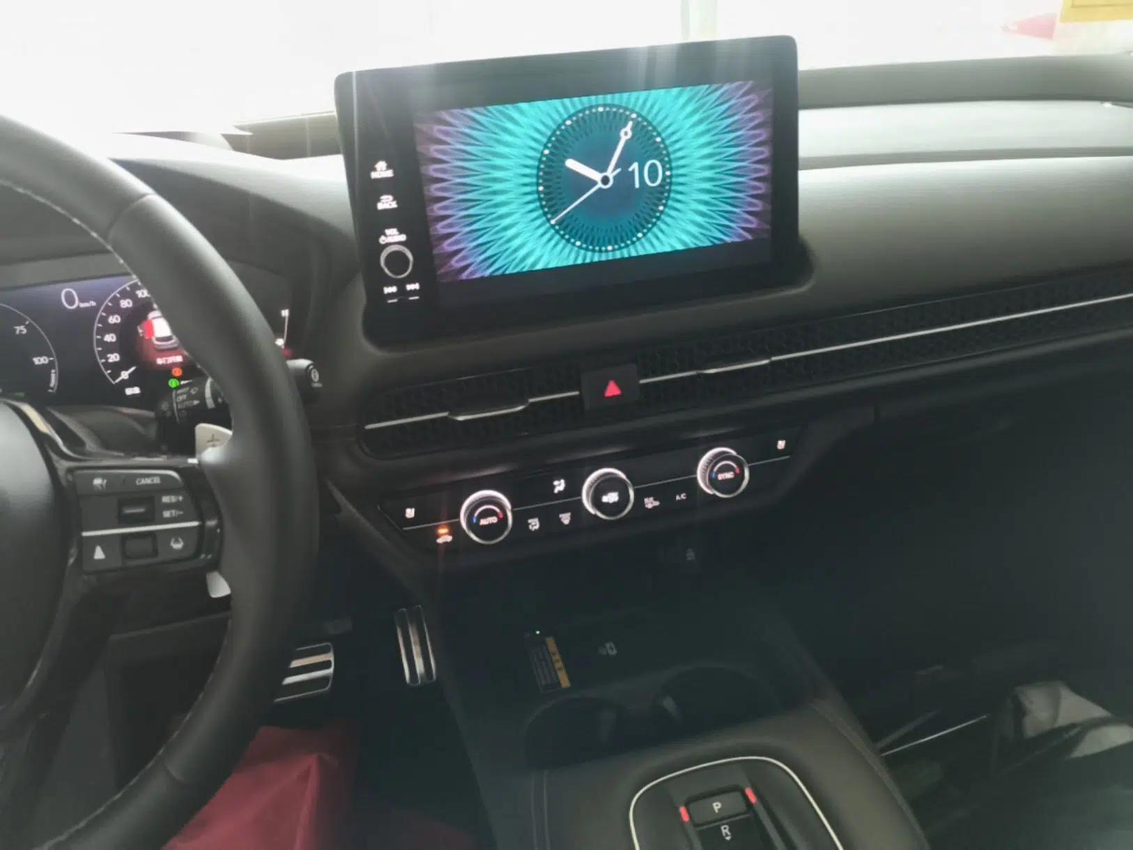 Honda ZR-V 2023 2.0L eHEV Sharp - Deluxe Edition — миниатюра 20