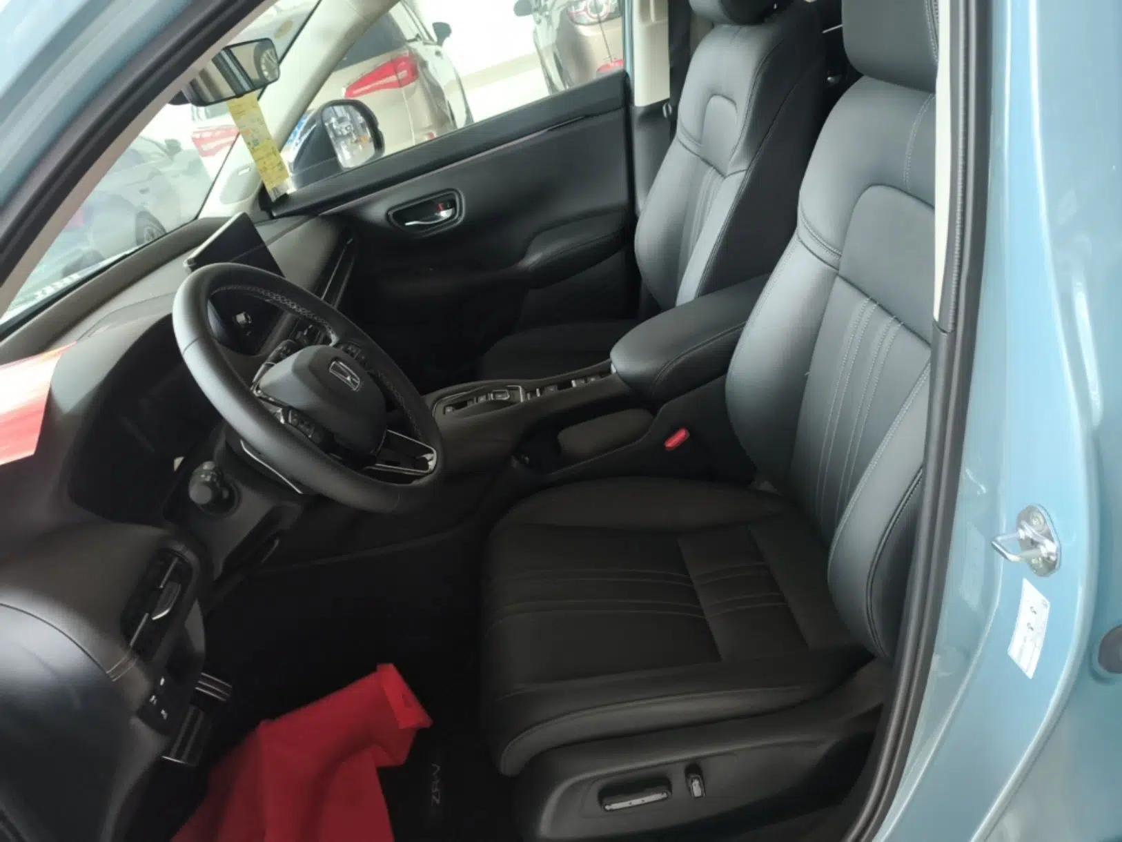 Honda ZR-V 2023 2.0L eHEV Sharp - Deluxe Edition — миниатюра 22