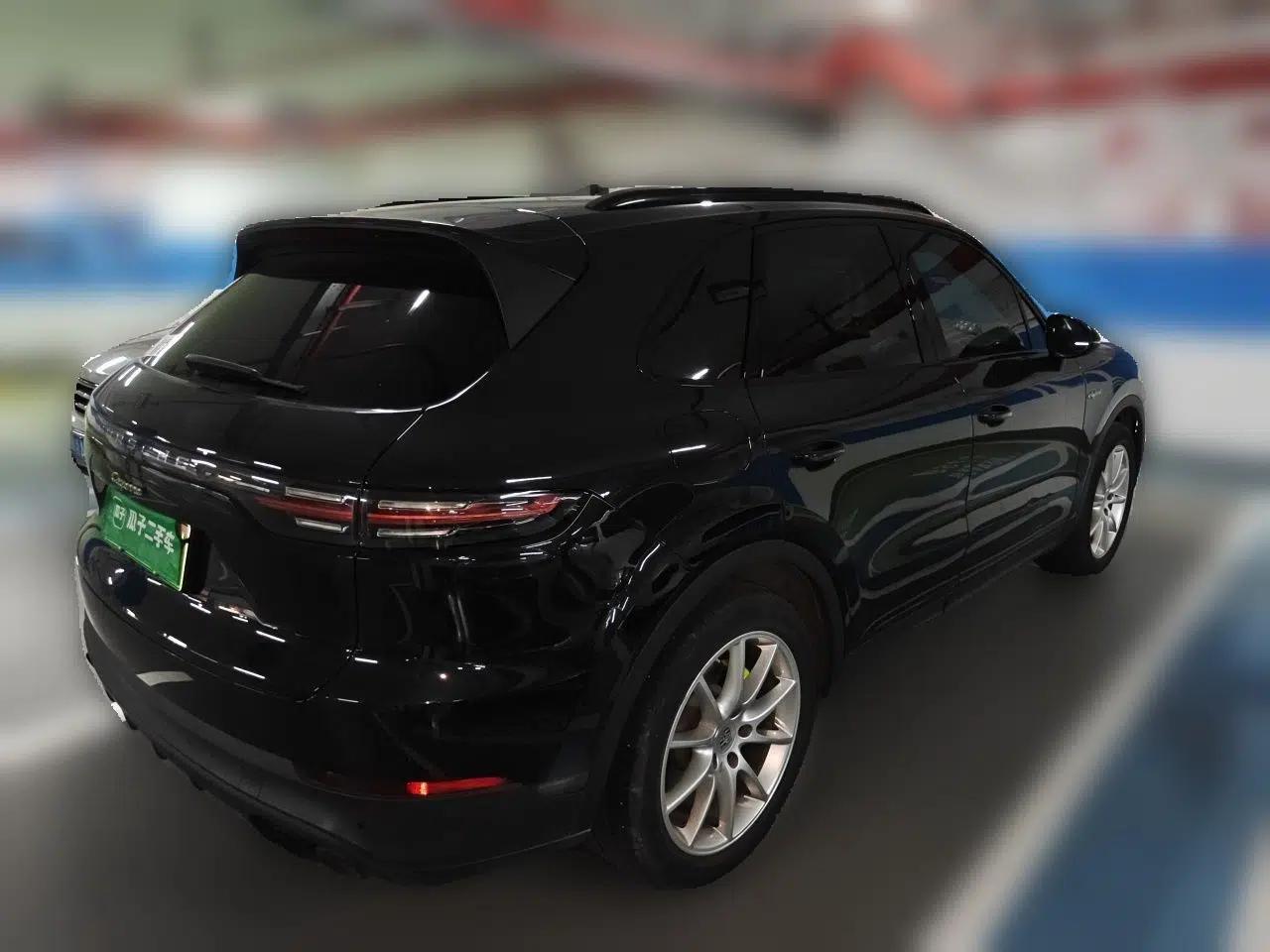 Porsche Cayenne E-Hybrid 2021 Cayenne E-Hybrid 2.0T — миниатюра 6