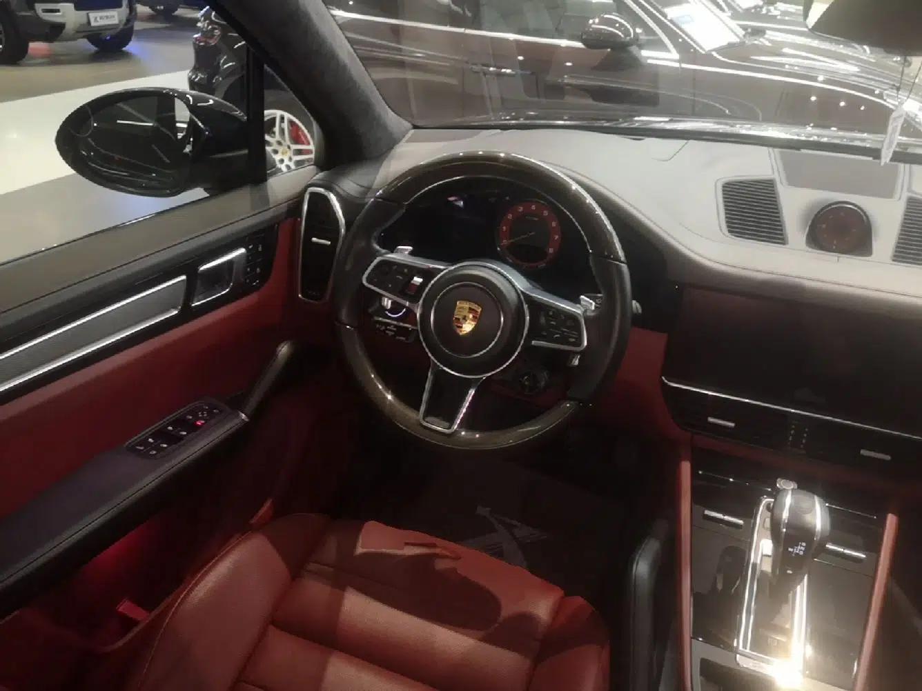 Porsche Cayenne E-Hybrid 2023 Cayenne E-Hybrid 2.0T Platinum Edition — миниатюра 13