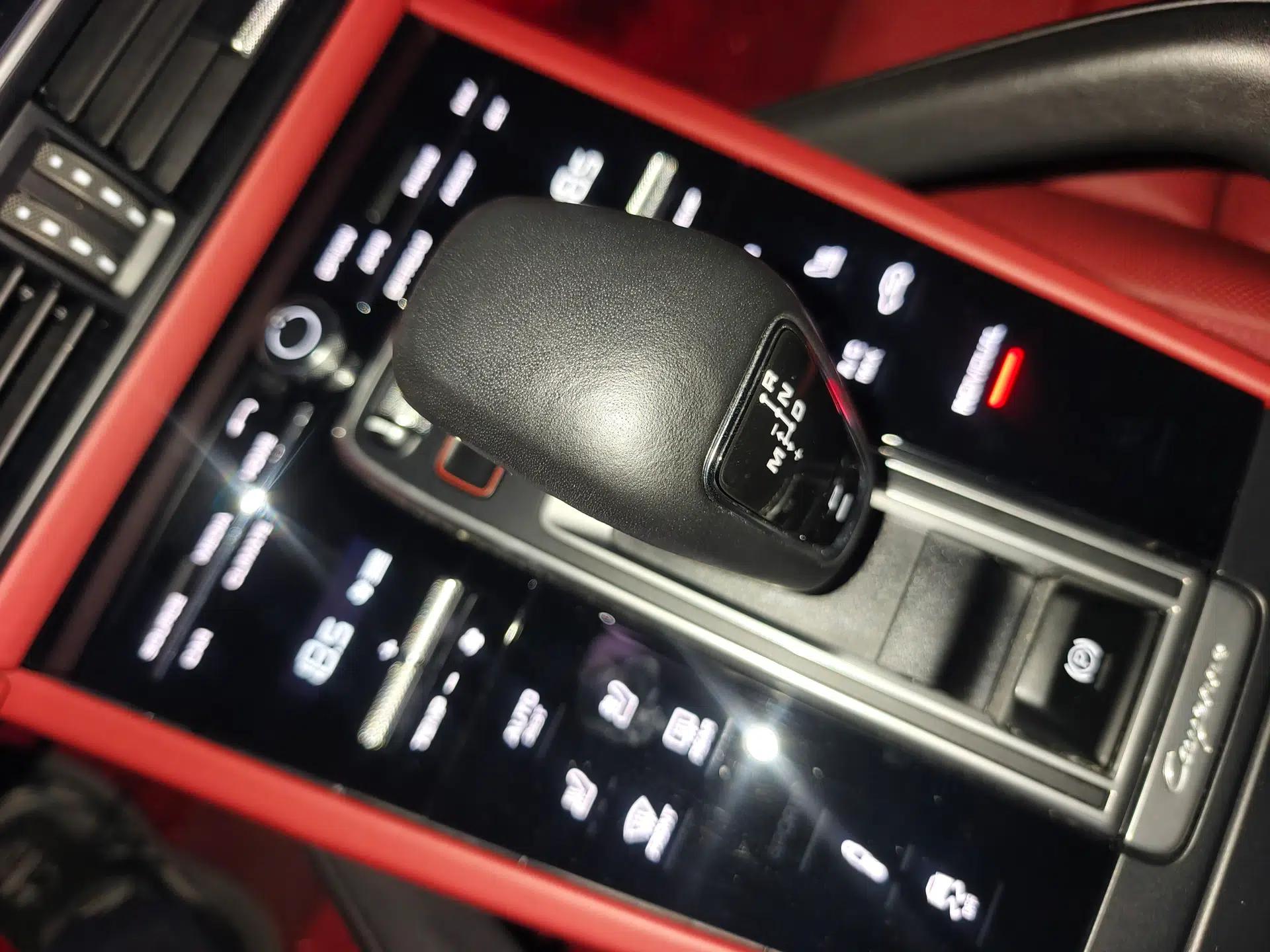 Porsche Cayenne E-Hybrid 2023 Cayenne E-Hybrid 2.0T Platinum Edition — миниатюра 14