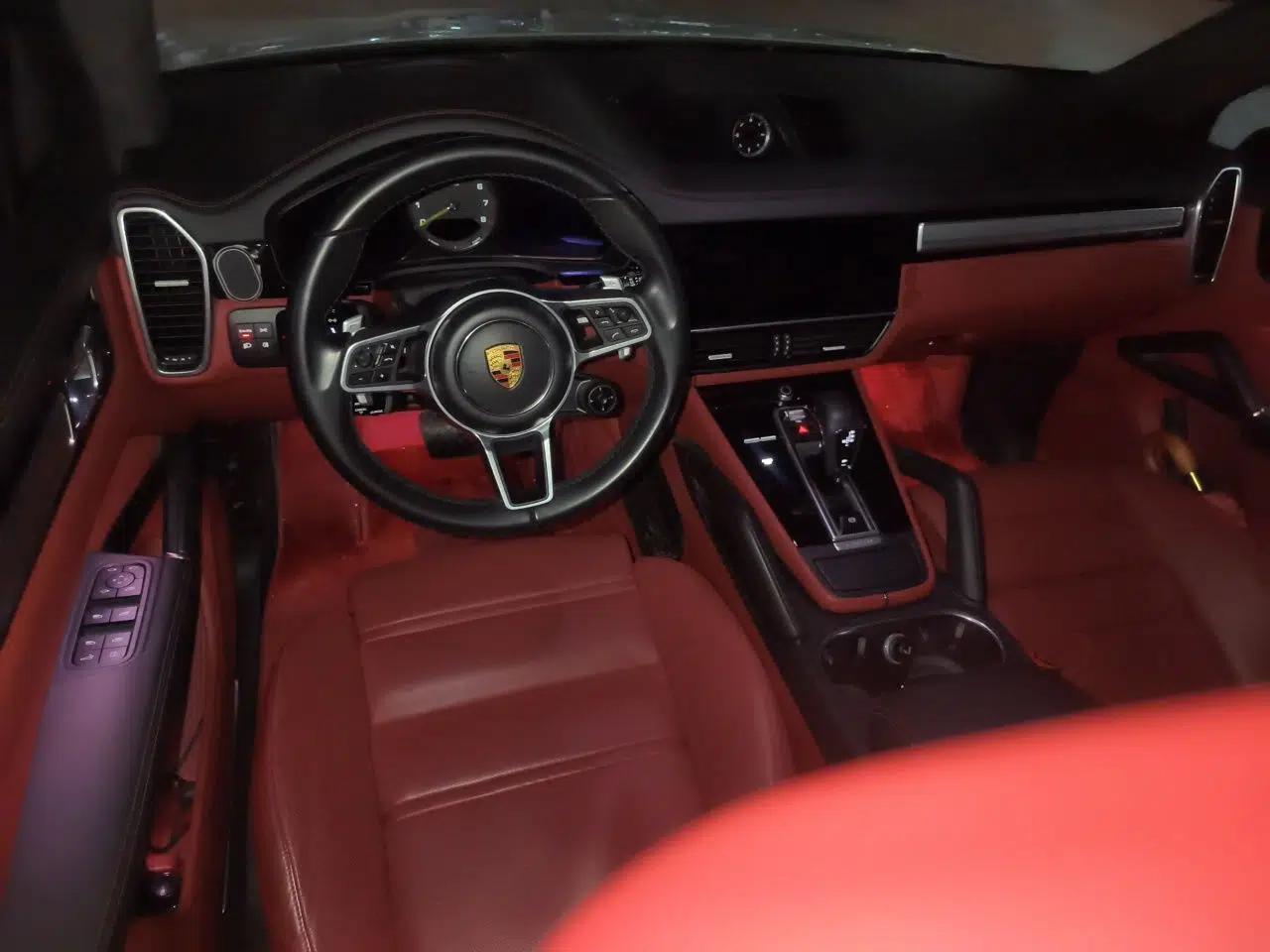 Porsche Cayenne E-Hybrid 2023 Cayenne E-Hybrid 2.0T Platinum Edition — миниатюра 9
