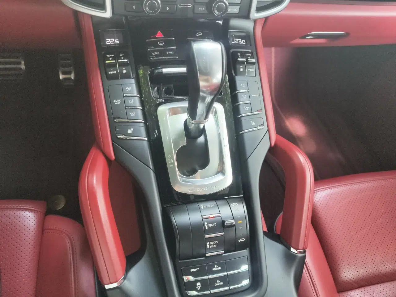 Porsche Cayenne E-Hybrid 2015 Cayenne S E-Hybrid 3.0T — миниатюра 14