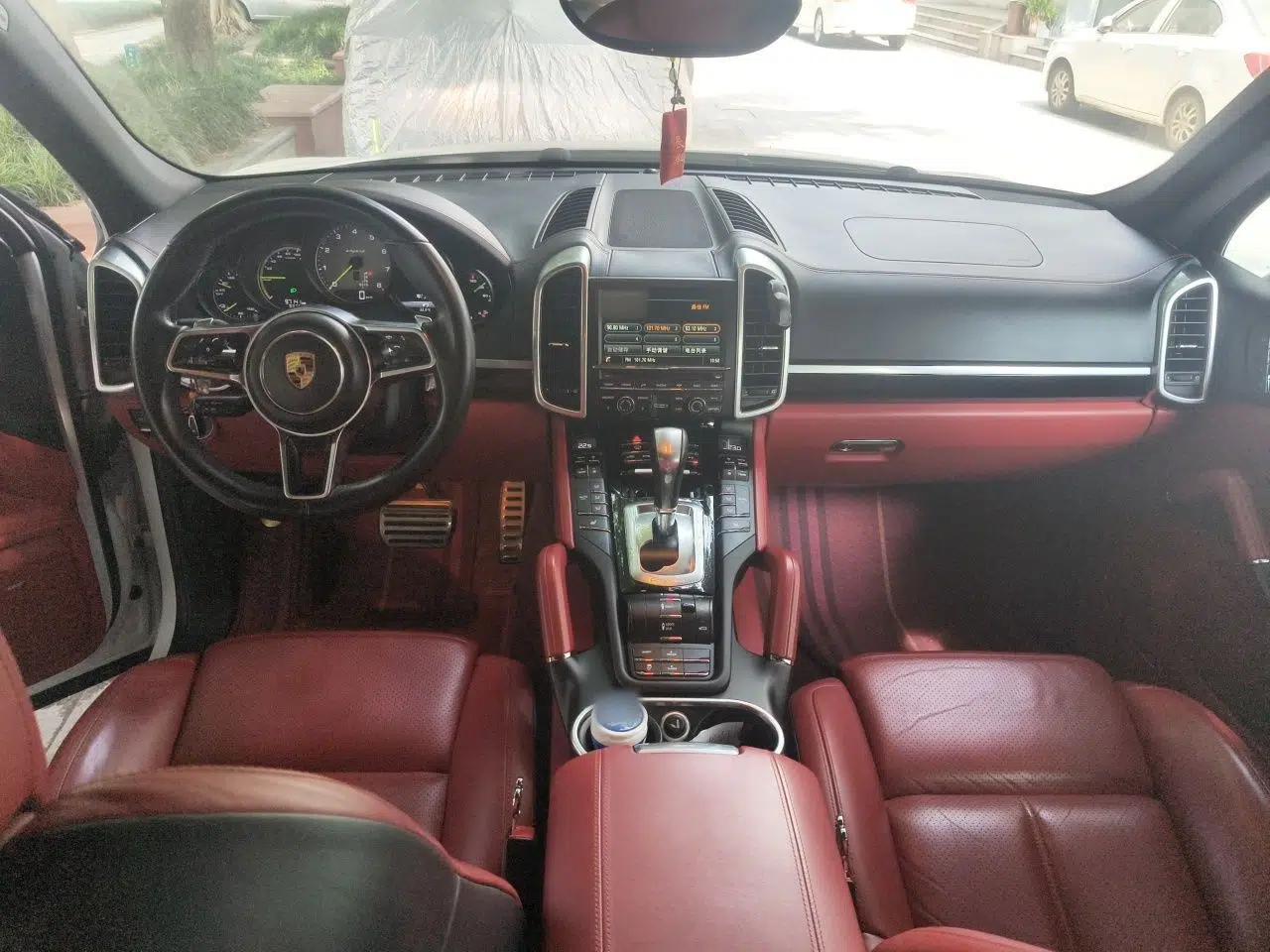Porsche Cayenne E-Hybrid 2015 Cayenne S E-Hybrid 3.0T — миниатюра 9
