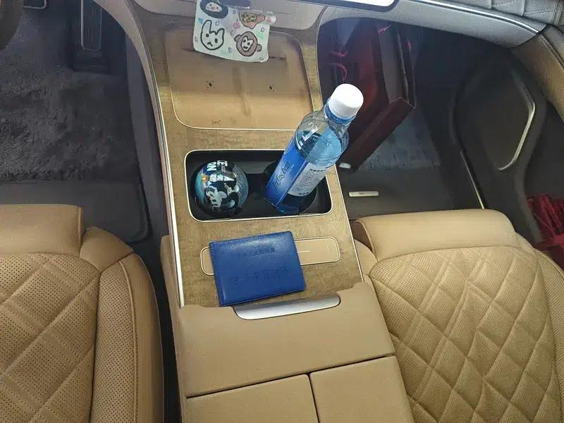 NIO ET9 2025 Model 102kWh First Edition Limited Edition — миниатюра 14