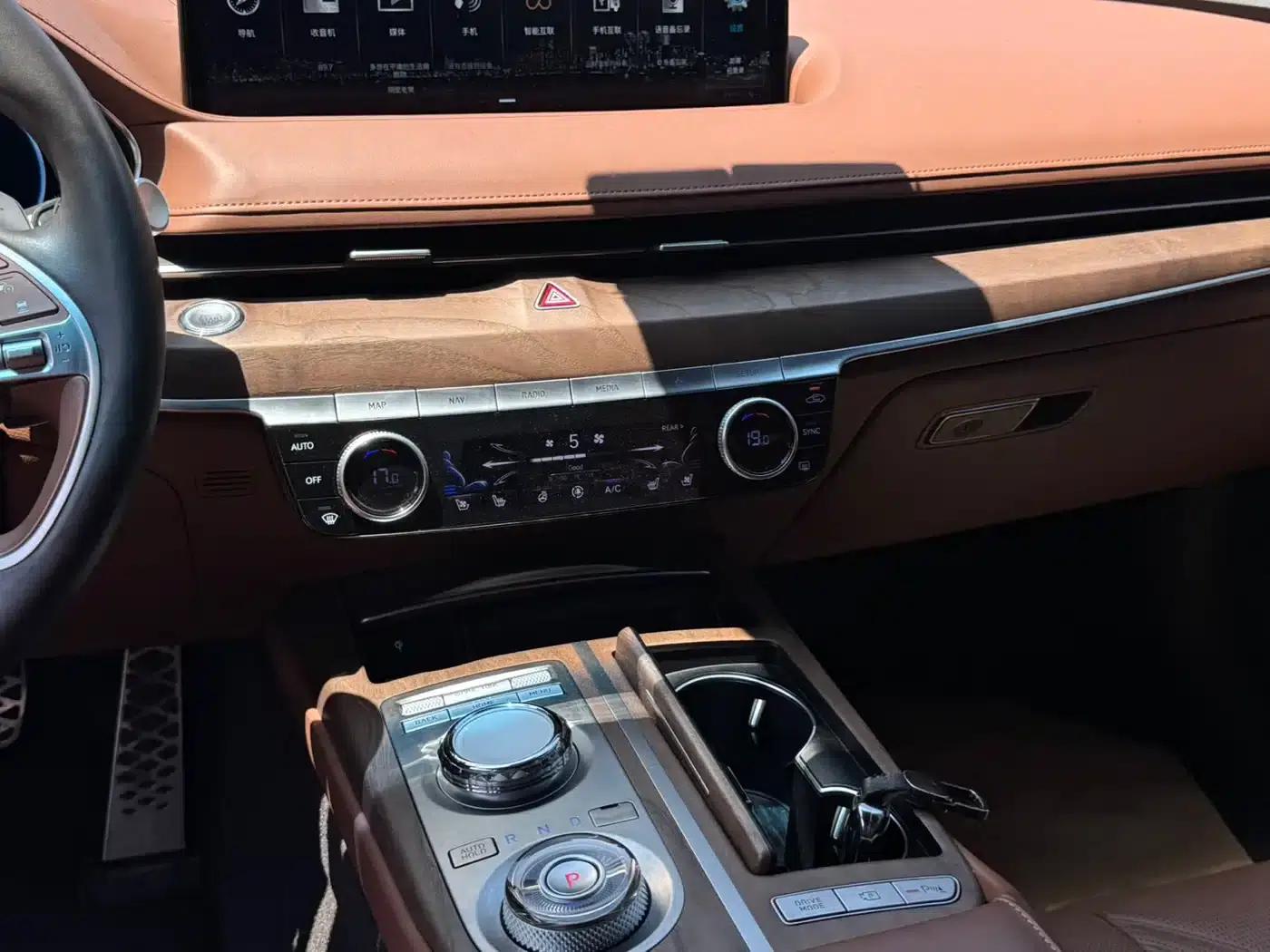 Genesis G80 2023 2.5T AWD Flagship Edition — миниатюра 16
