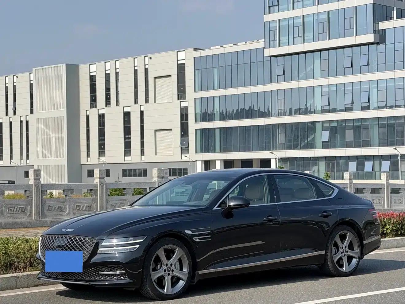 Genesis G80 2023 2.5T Rear-Wheel Drive Flagship Edition — миниатюра 1