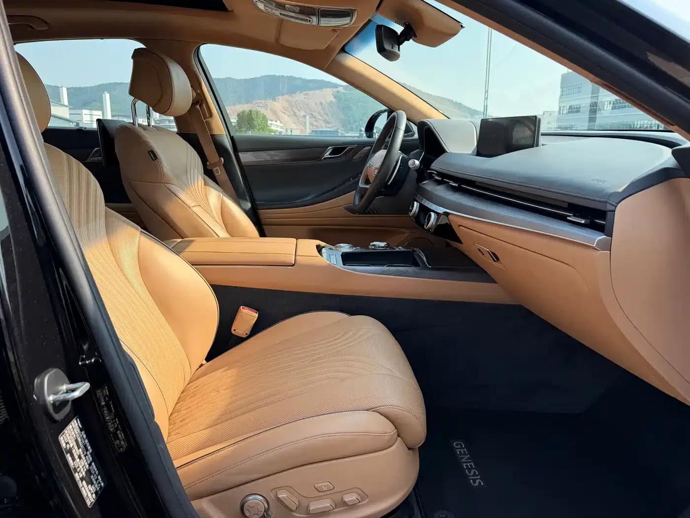 Genesis G80 2023 2.5T Rear-Wheel Drive Flagship Edition — миниатюра 24