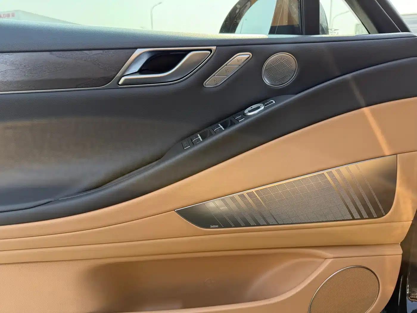 Genesis G80 2023 2.5T Rear-Wheel Drive Flagship Edition — миниатюра 10