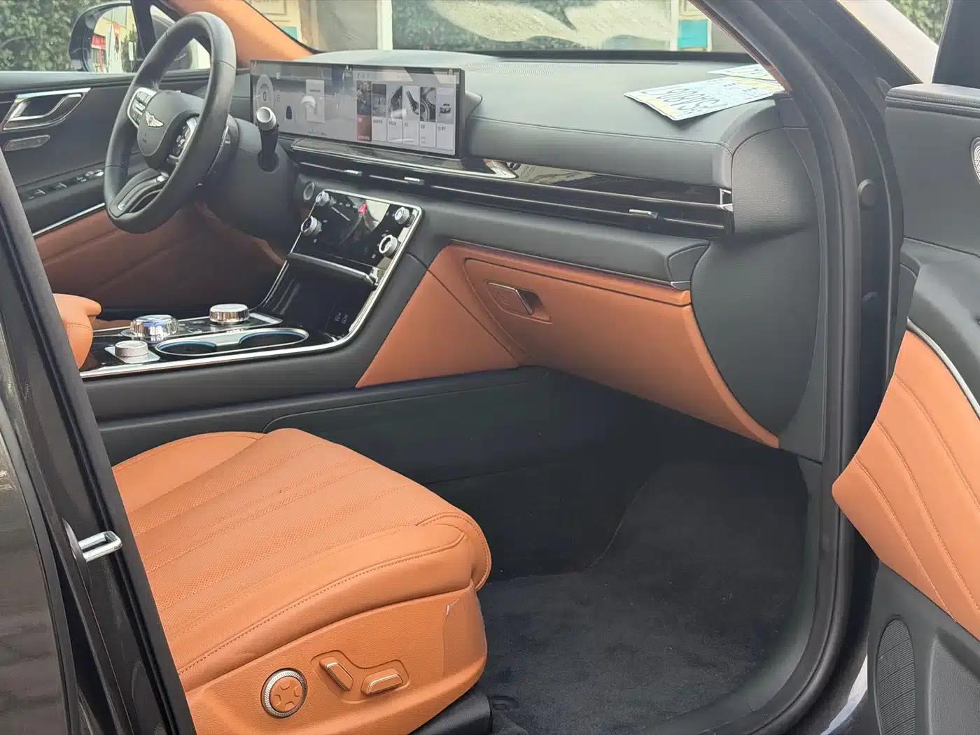 Genesis GV80 2024 2.5T AWD Luxury 5-seater — миниатюра 15