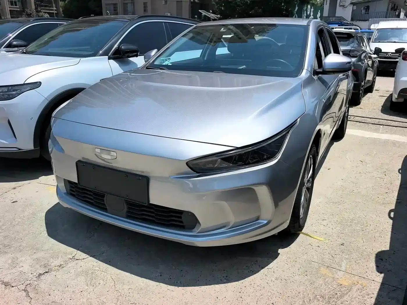 Geely Geometry A 2022 Pro 430KM Travel Edition — миниатюра 1
