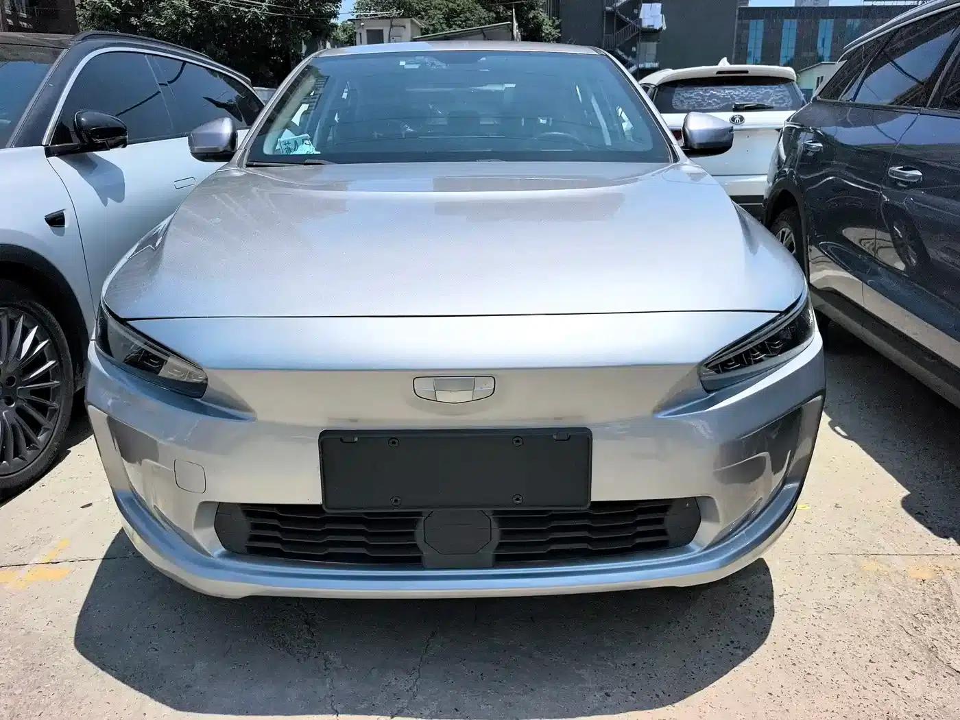 Geely Geometry A 2022 Pro 430KM Travel Edition — миниатюра 2