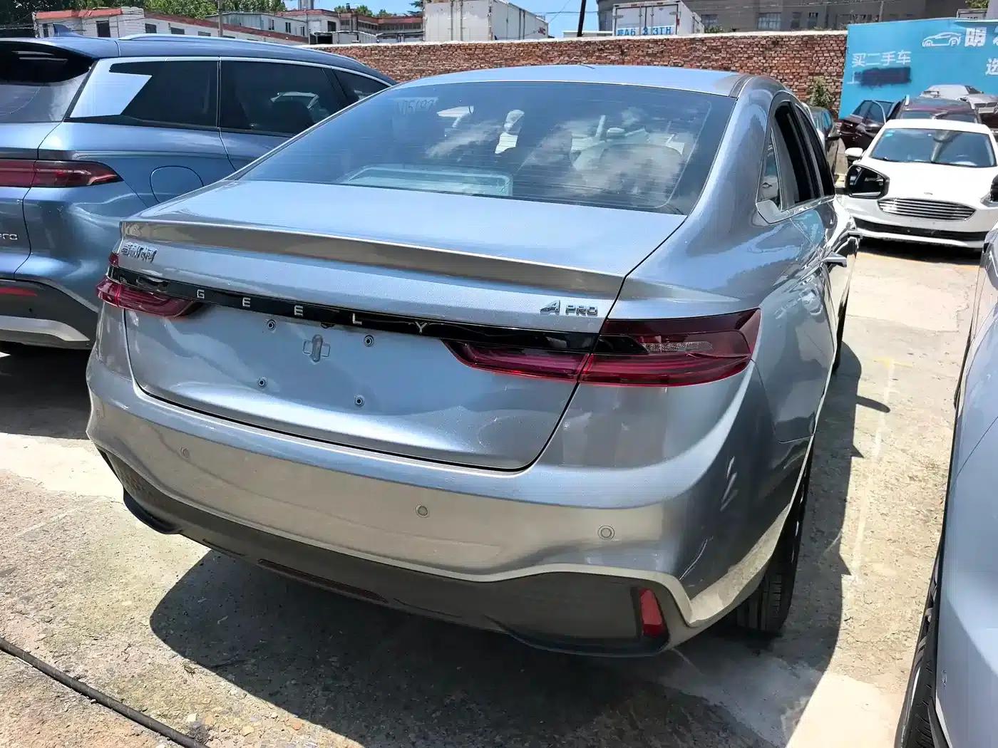 Geely Geometry A 2022 Pro 430KM Travel Edition — миниатюра 4