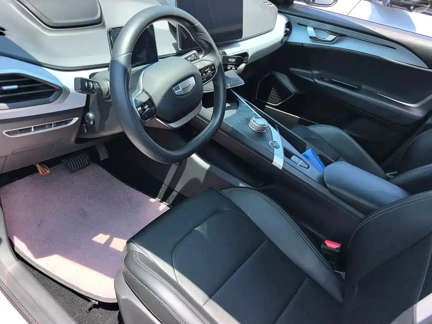 Geely Geometry A 2022 Pro 430KM Travel Edition — миниатюра 10