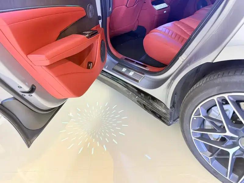 Looking up at the U7 EV 2025 five-seater luxury version — миниатюра 8